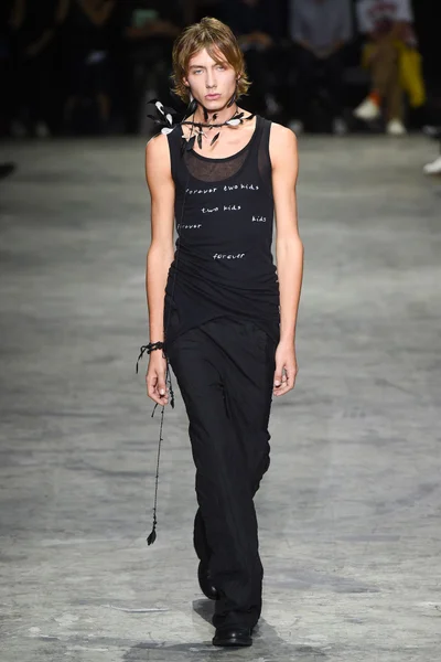 Look 30